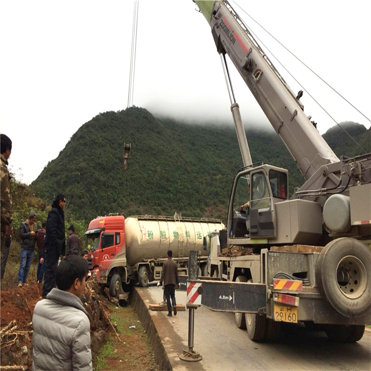 新野吊车道路救援24小时